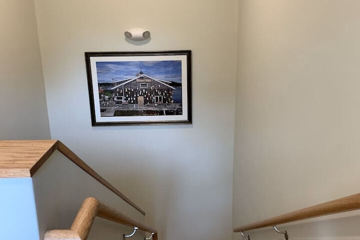 Ballroom/Hall 12 of 13