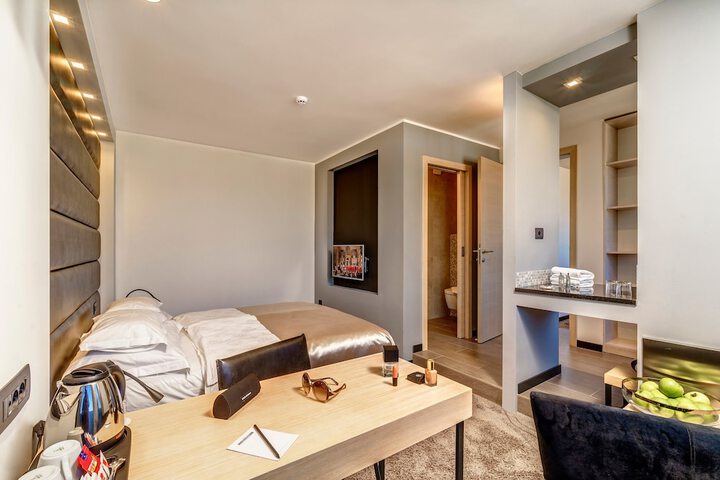 Room 7 of 46