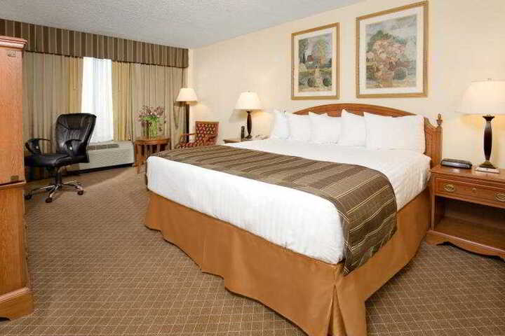 Room 5 of 12