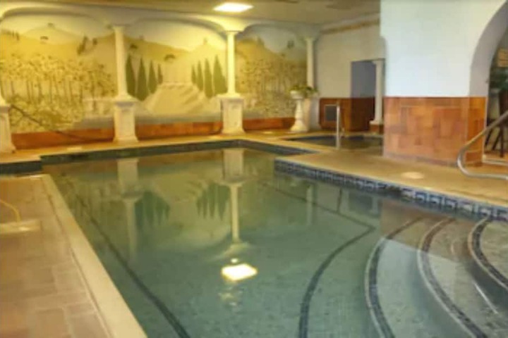 Pool Hotel