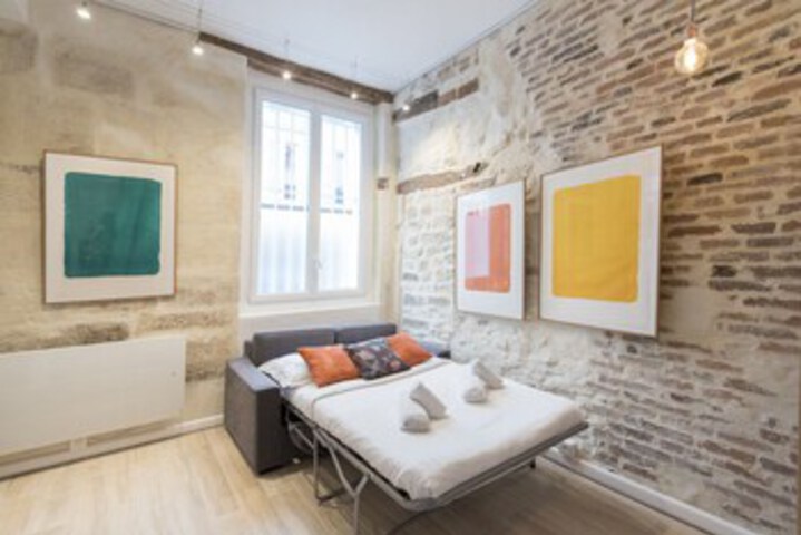 Room 8 of 14