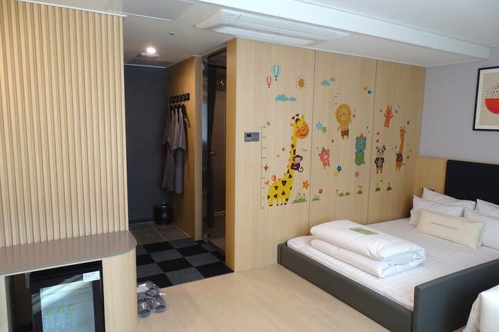 Room 69 of 219