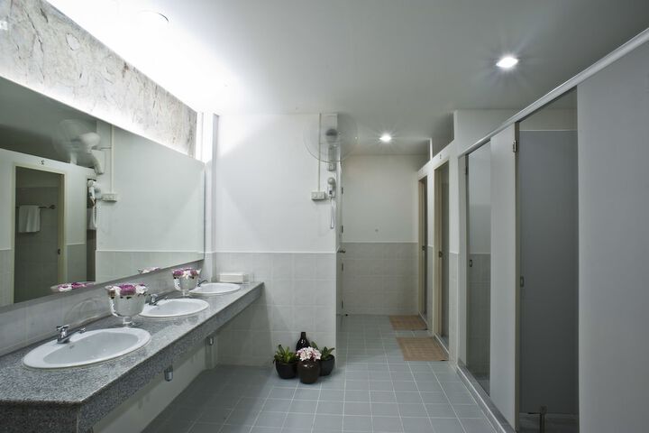 Clean Restrooms