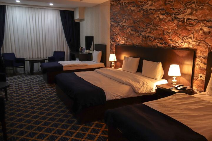 Room 14 of 38
