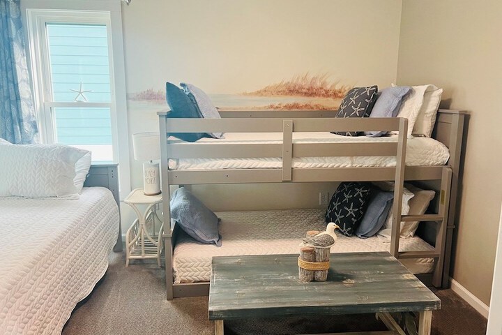 Room 7 of 61
