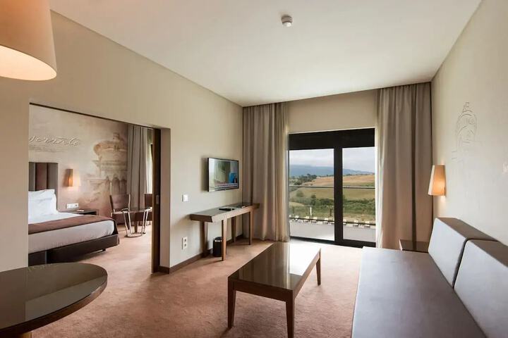 Room 16 of 46