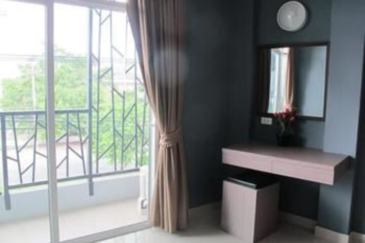 Room 15 of 18