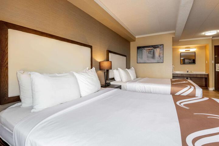 1 Queen Bed Upgrade (7 of 26)