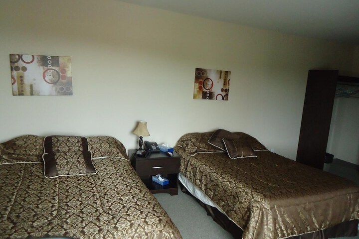 Room 7 of 28