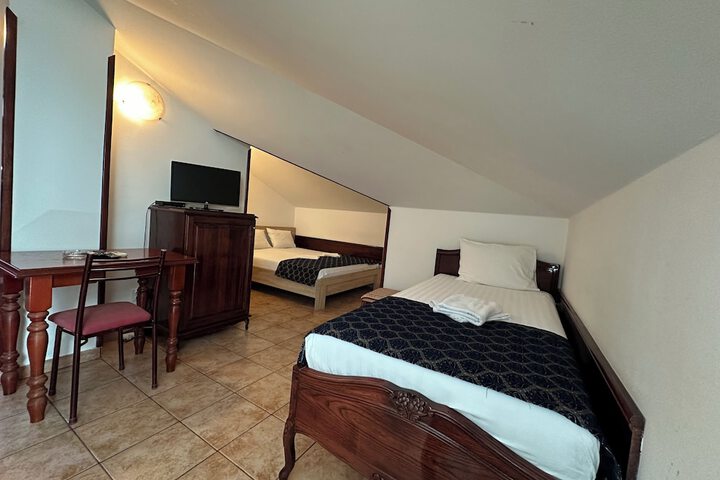 Room 45 of 69