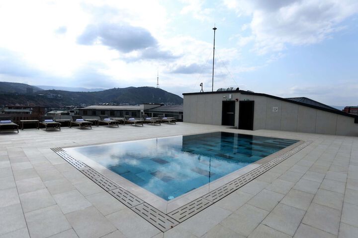 Pool 61 of 100