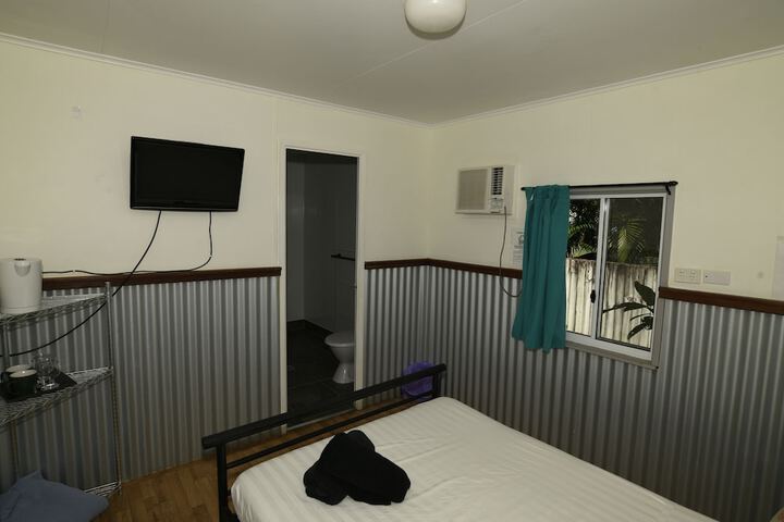 Room 10 of 39