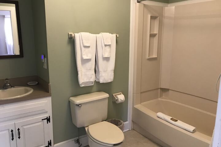 Room 28 of 63