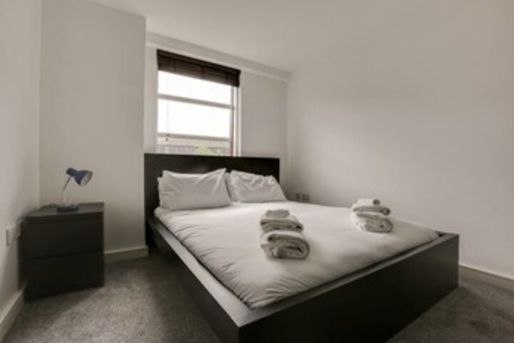 Room 10 of 18