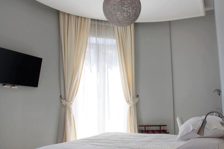 Room 7 of 30