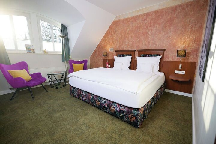 Room 80 of 125