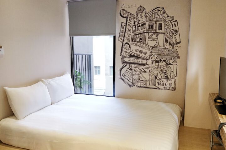 Room 44 of 108