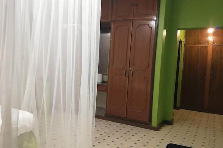 Room 19 of 46