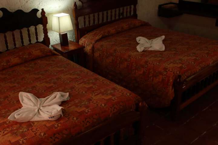 Room 7 of 18