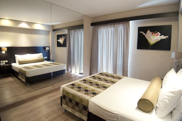 Room 4 of 44