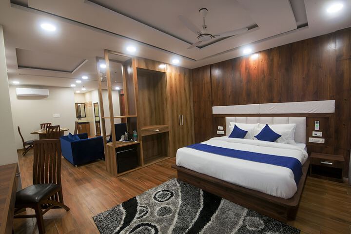 Room 15 of 34