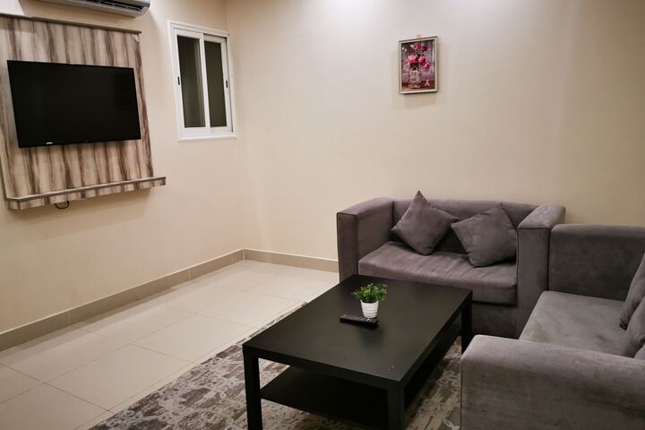 Room 2 of 7