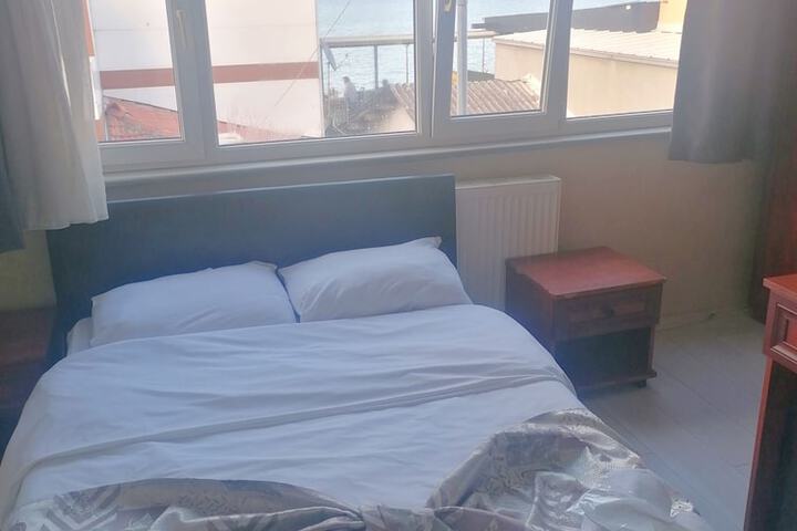 Room 12 of 30