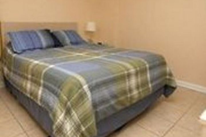 Room 8 of 20