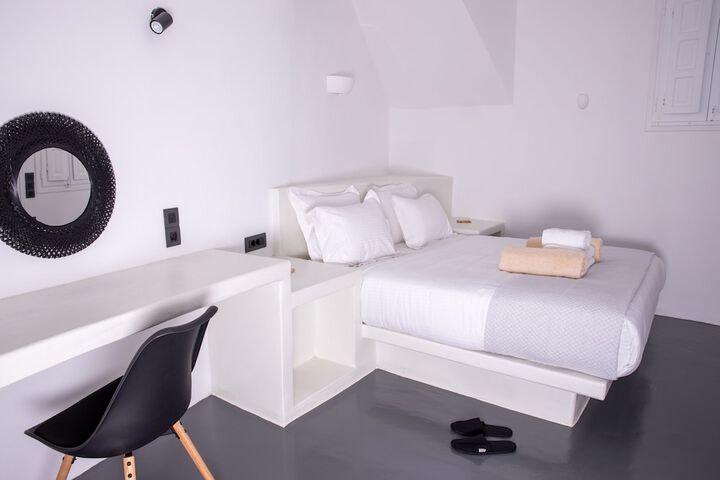 Room 3 of 117