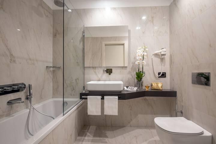 Clean Restrooms