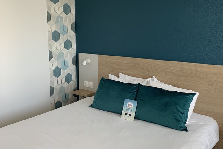 Room 16 of 30