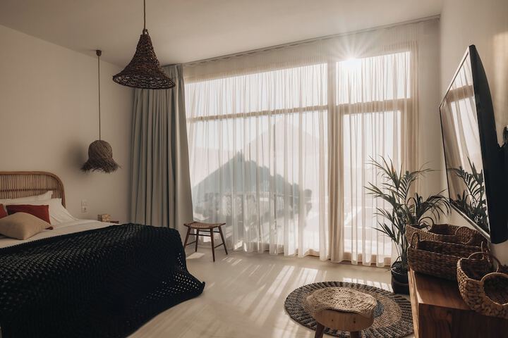 Room 44 of 205