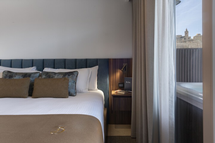 Room 17 of 70