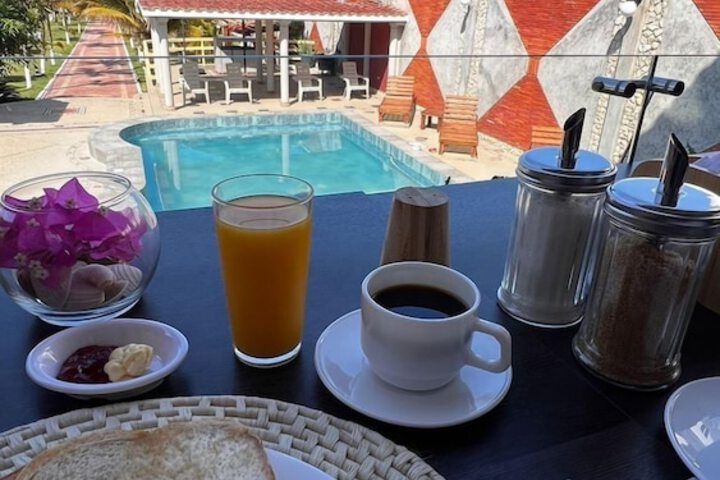 Breakfast/Coffee Service 32 of 41