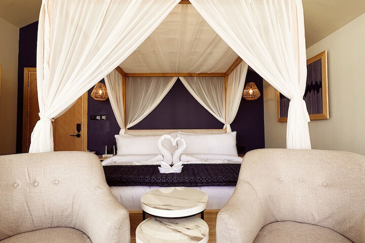 Room 10 of 54