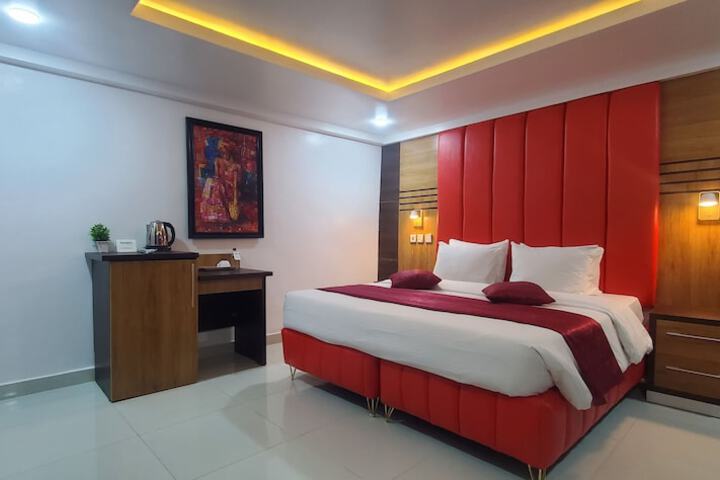 Room 20 of 79