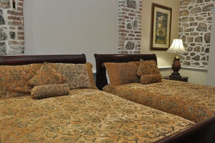 Room 9 of 20