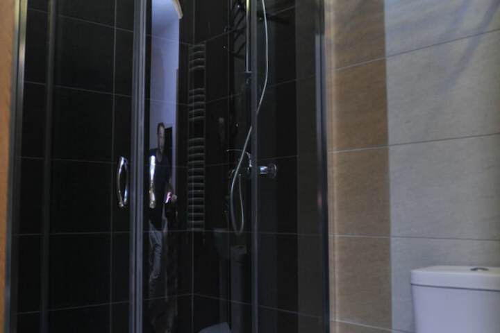 Room 52 of 113