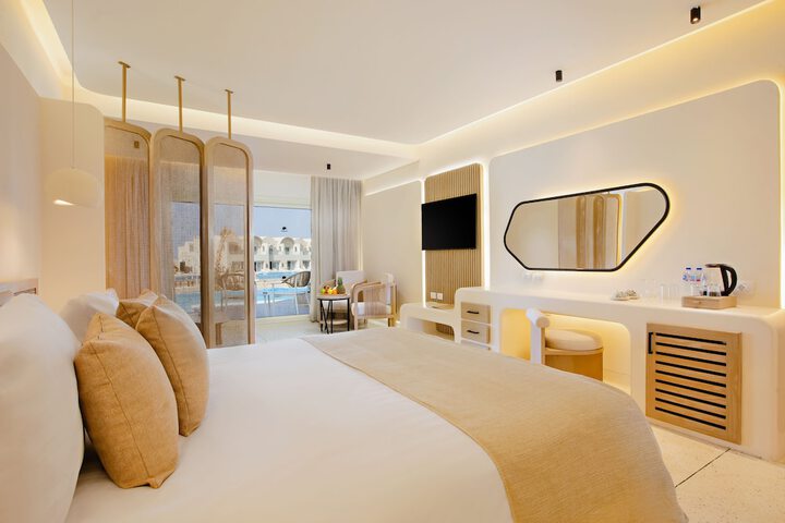 Room 7 of 42