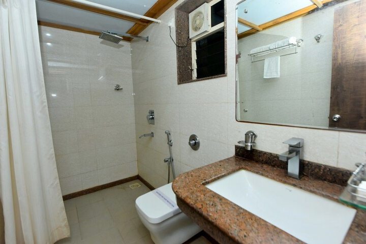 Room 43 of 73