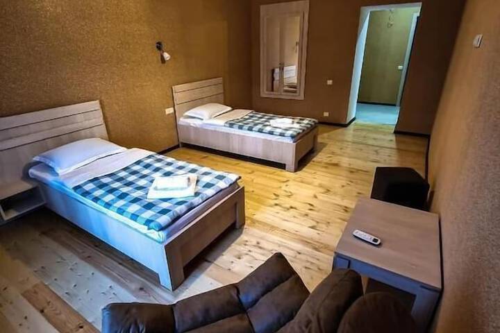 Room 7 of 23