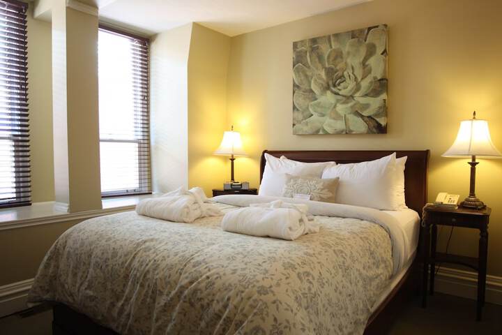 Room 5 of 36