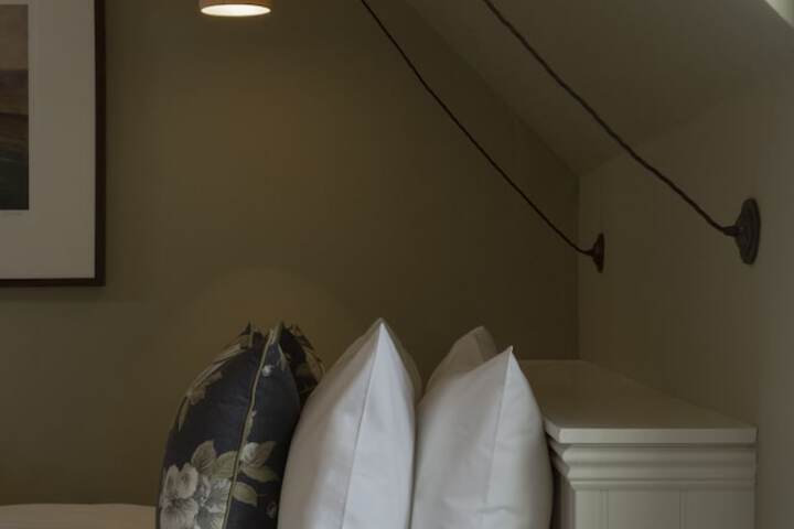 Room 26 of 73