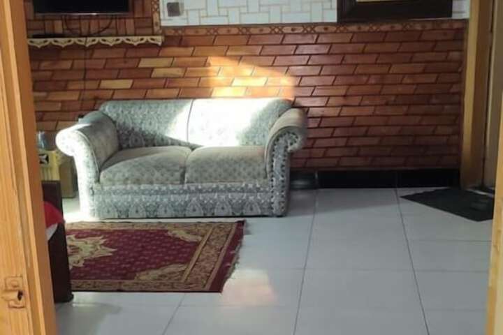 Room 7 of 17