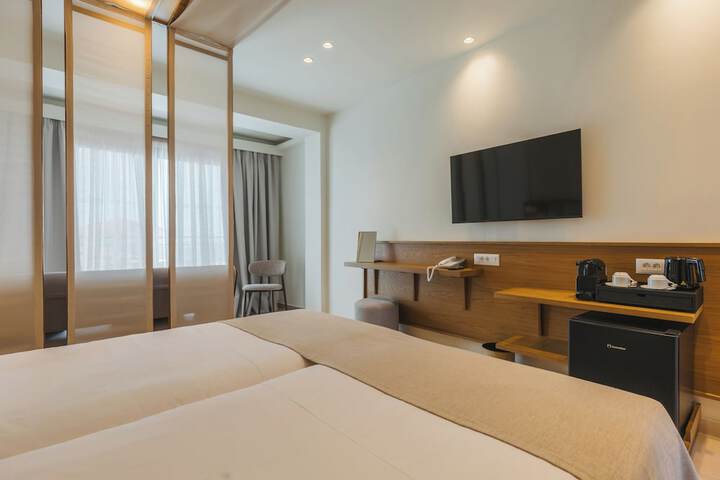Room 57 of 184
