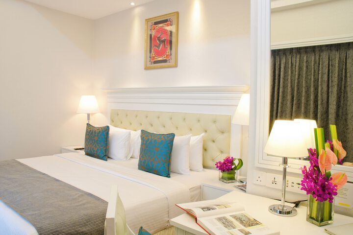 Room 40 of 98
