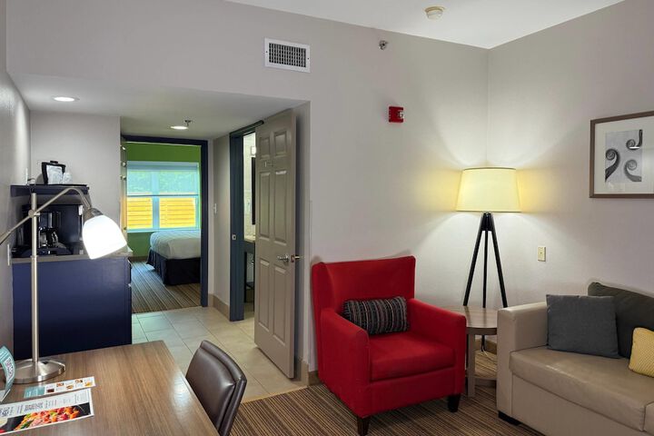 Room 28 of 70