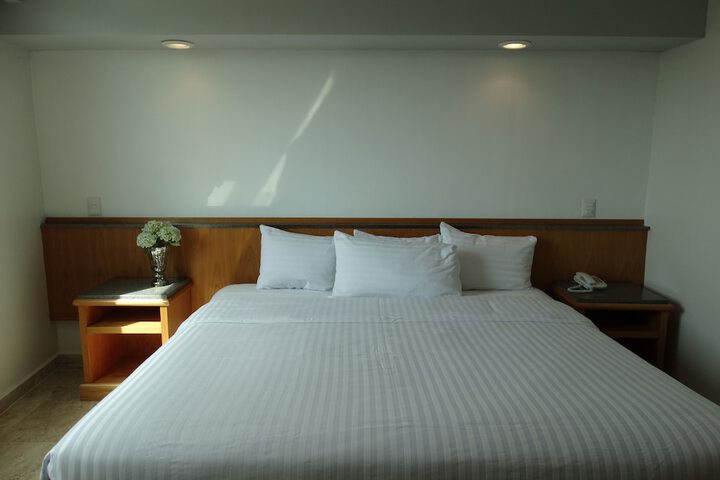 Room 3 of 14