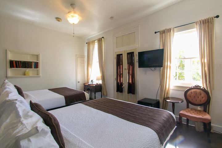 Room 5 of 49