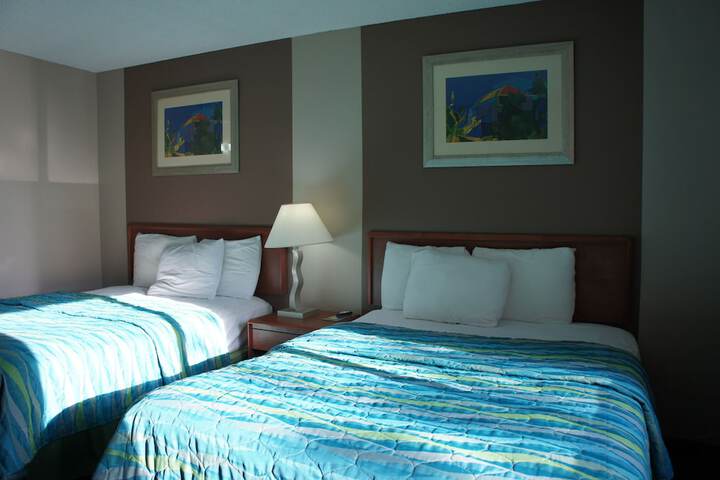 2 Double Beds (16 of 27)